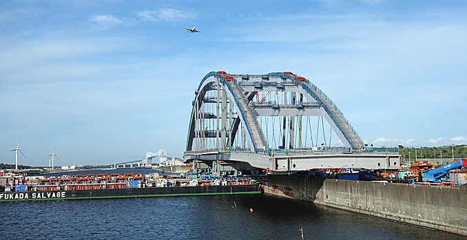 東西水路横断橋