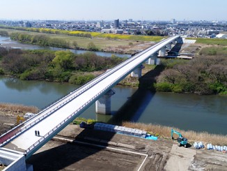 三郷流山橋