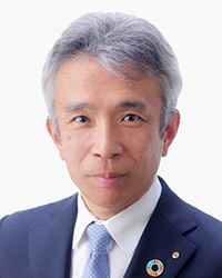 山根　隆志