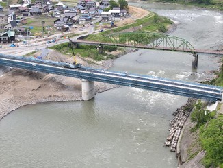 百合居橋